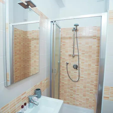 Il Viaggiatore Via Rimini Serapo Bed & Breakfast *
