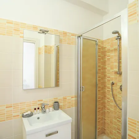 Il Viaggiatore Via Rimini Serapo Bed & Breakfast *