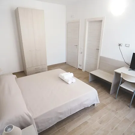 Bed & Breakfast Il Viaggiatore Via Rimini Serapo *