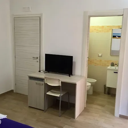 Bed & Breakfast Il Viaggiatore Via Rimini Serapo *